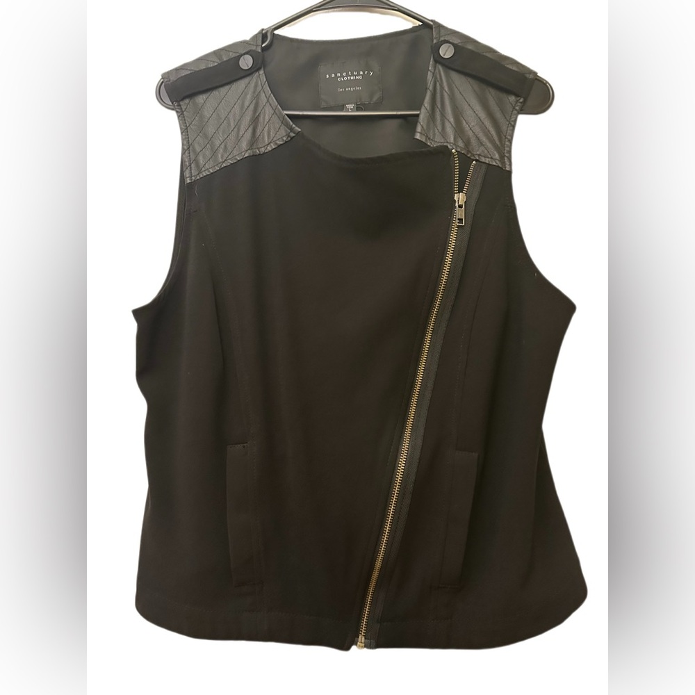 Sanctuary Black Moto Quilted Sleeveless Tank